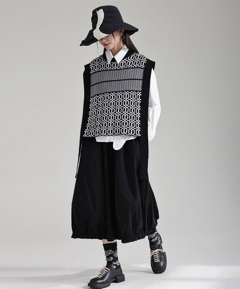 Geometric Jacquard Knit Vest